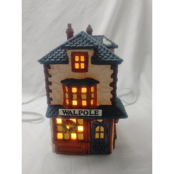 Dept 56 "Walpole Tailors" Dickens Village #5926-9 - Picture 7 of 8